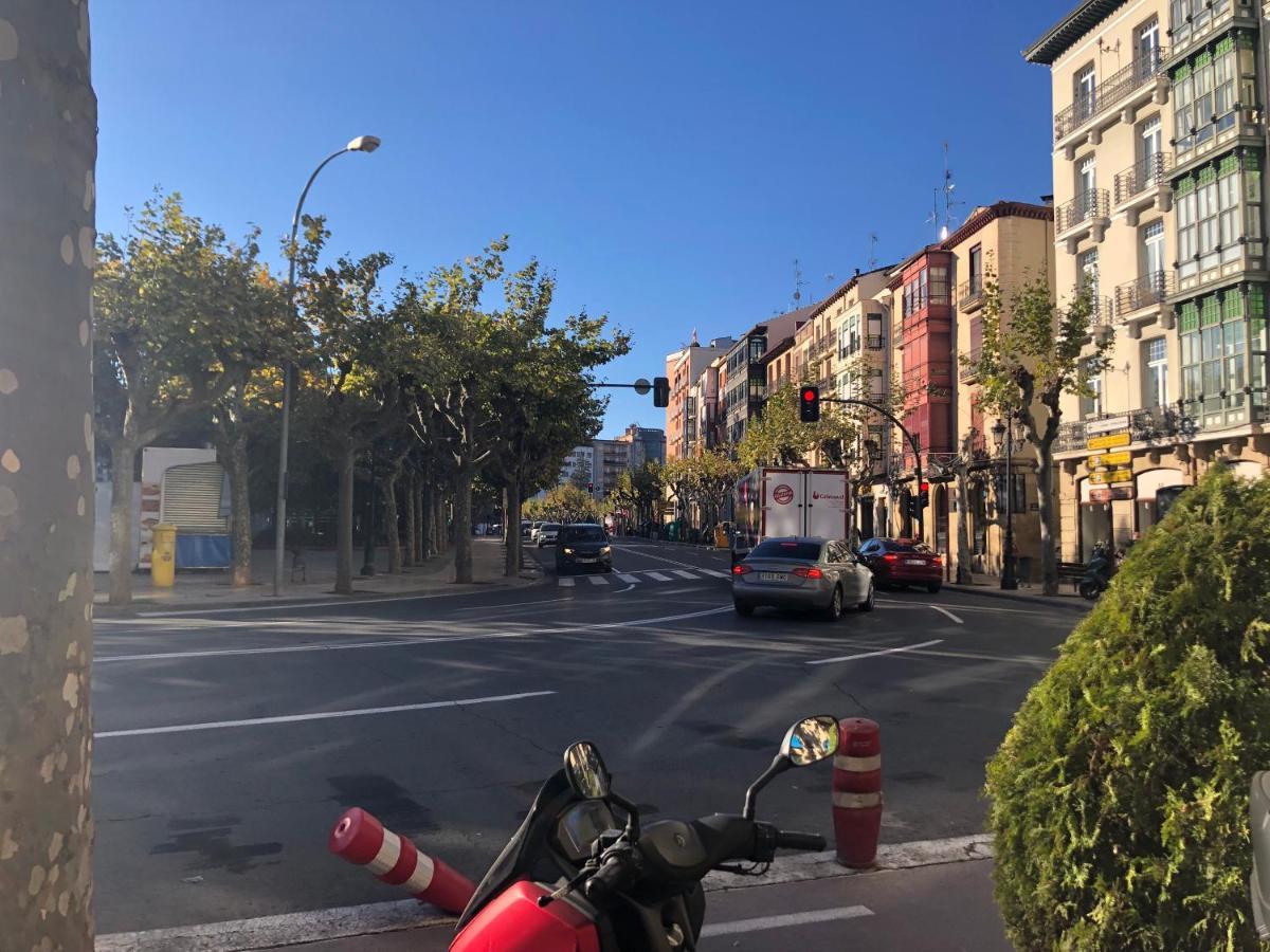 Gran Alojamiento En El Casco Antiguo De Logroño Exterior foto